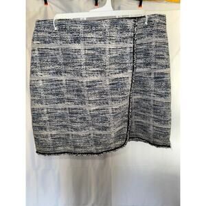 max studio black white and light blue skirt size XL patterned skirt